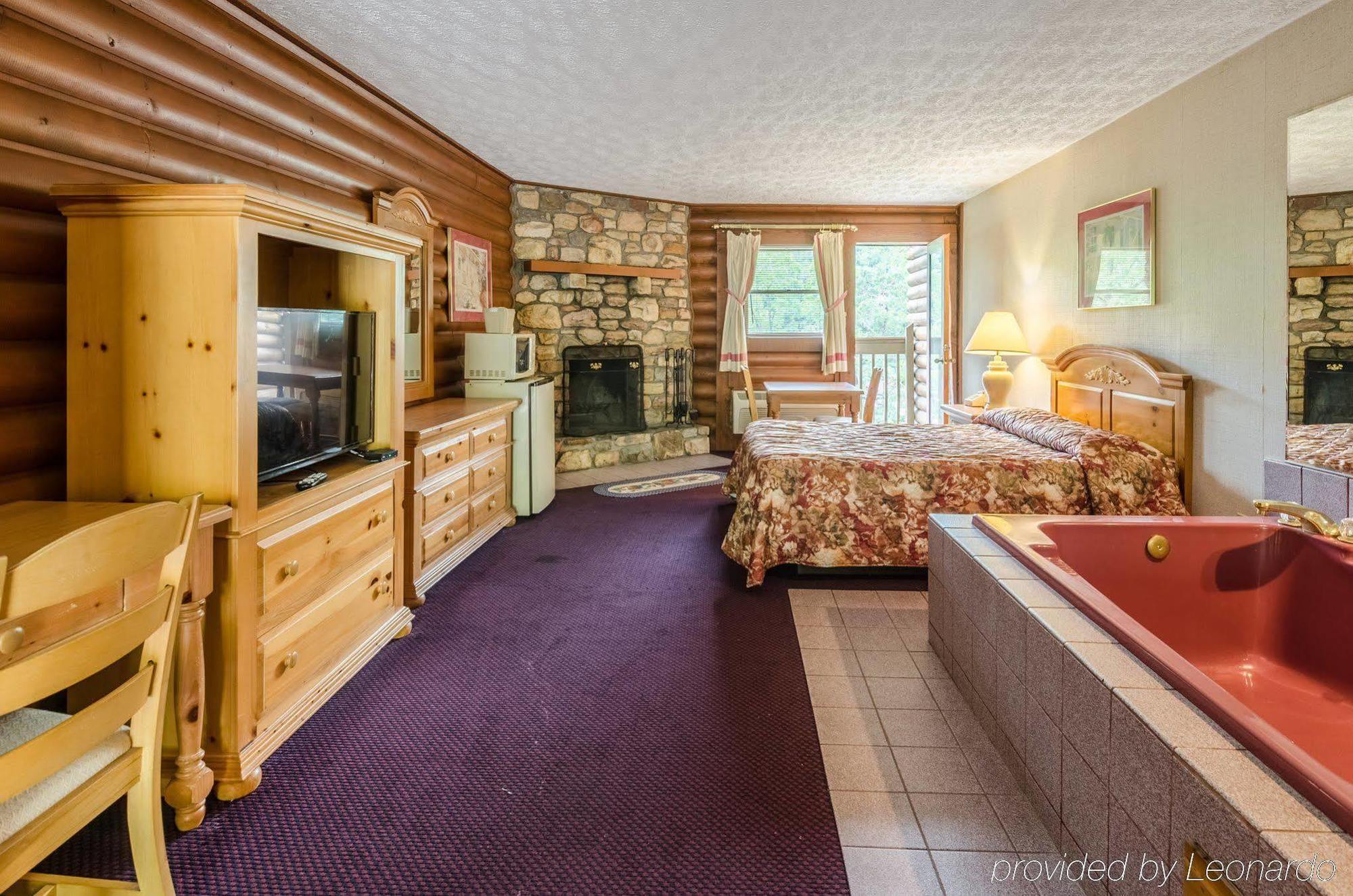 Highland Hills Motel & Cabins Boone Exterior photo